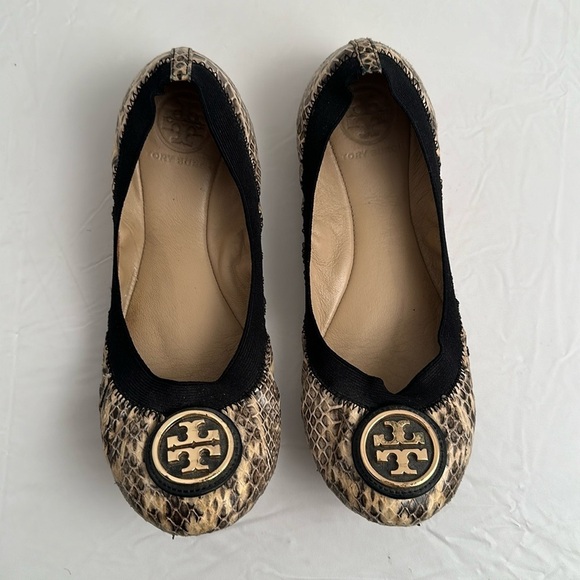 Tory Burch Caroline Roccia two tone cream and black snake flexible flats - Picture 1 of 10